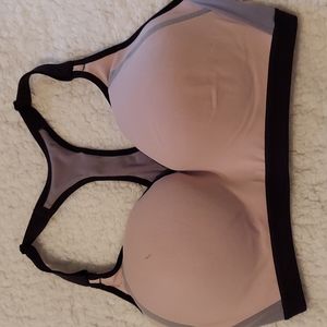 Victoria Sport Underwire Sports Bra - 34DD